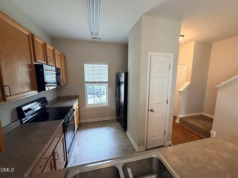620 Woodson Dr — Photo 8