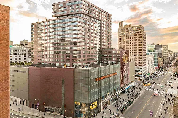 Rented by Keller Williams NYC | media 16