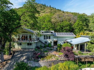 2583 E Evans Creek Rd, Rogue River, OR, 97537