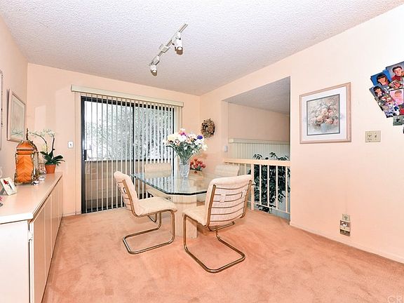 5th image of 21900 Marylee St Unit 271