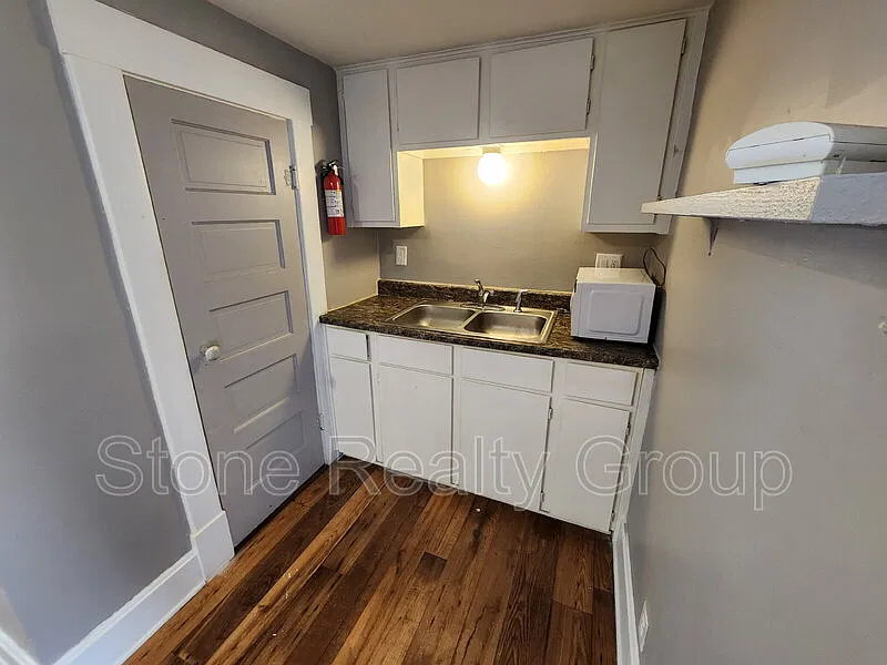 1 bed, 1.0 bath, $625 — Photo 3