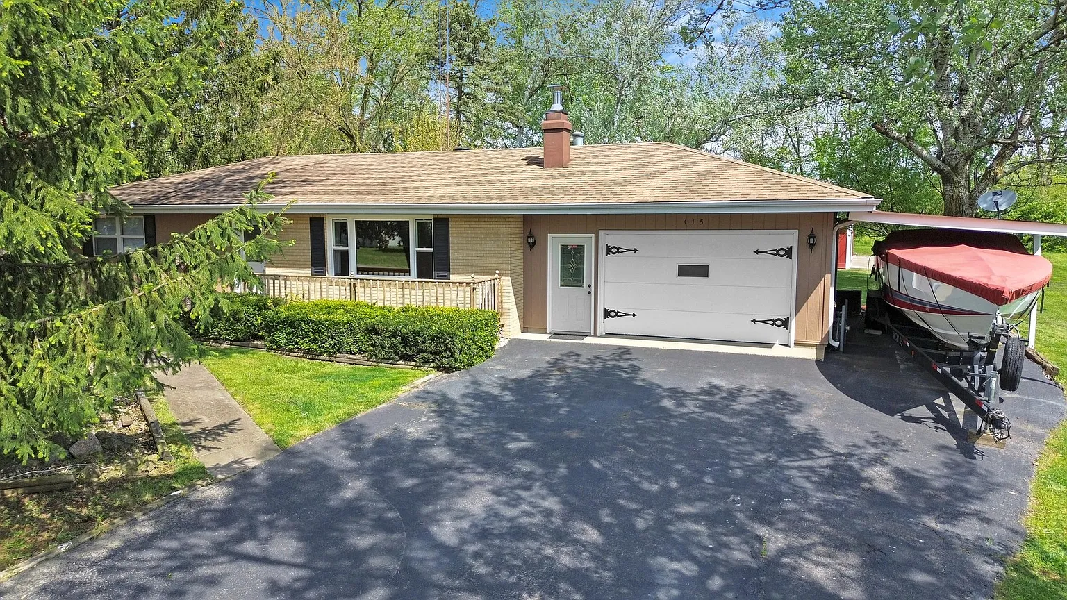 415 Connor Ave photo 1