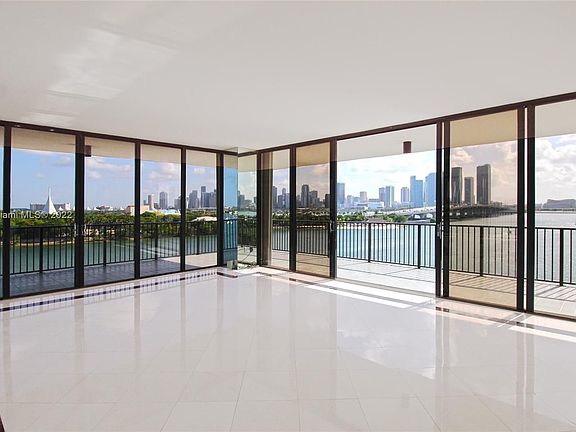5th image of 1000 Venetian Way APT 704