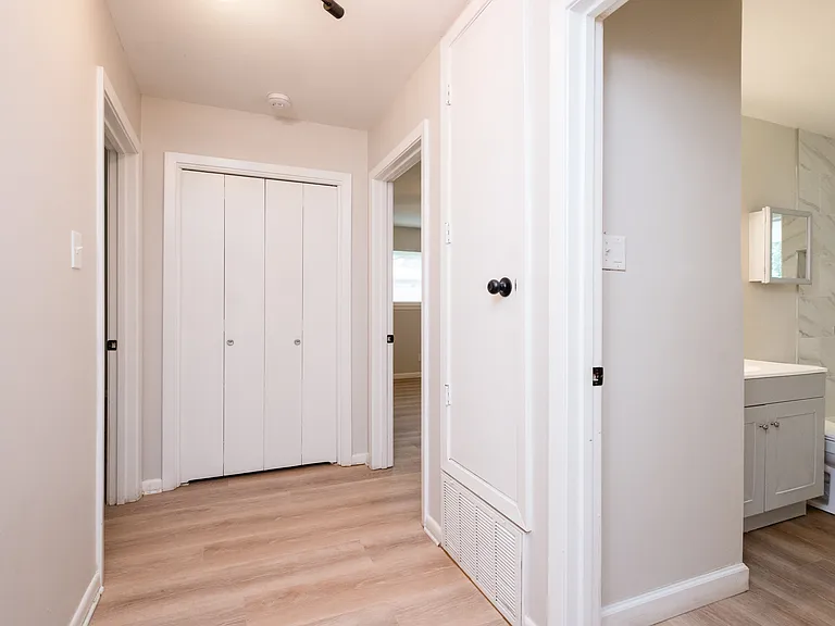 6915 Bluebird Dr — Photo 30