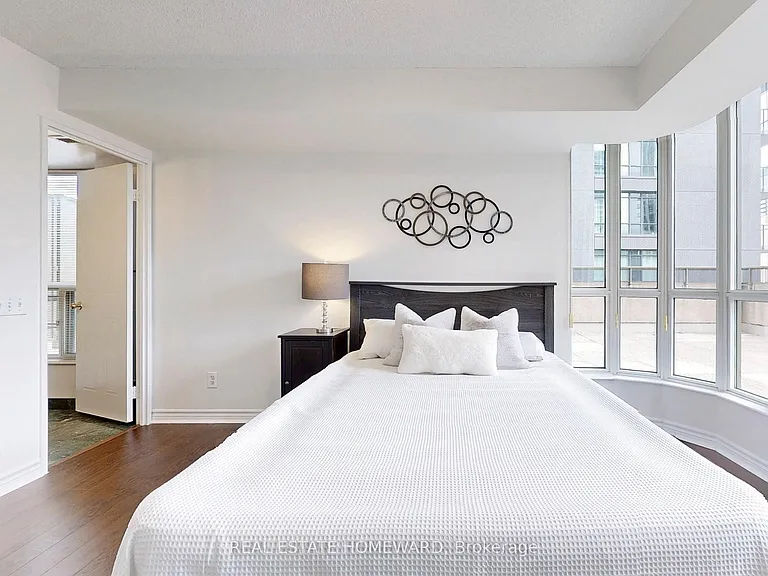 750 Bay St #2307 — Photo 18