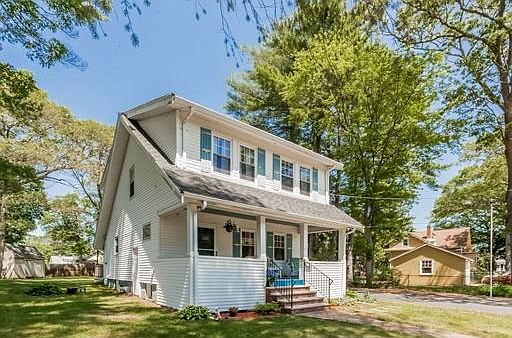 2nd image of 15 Pine Cir