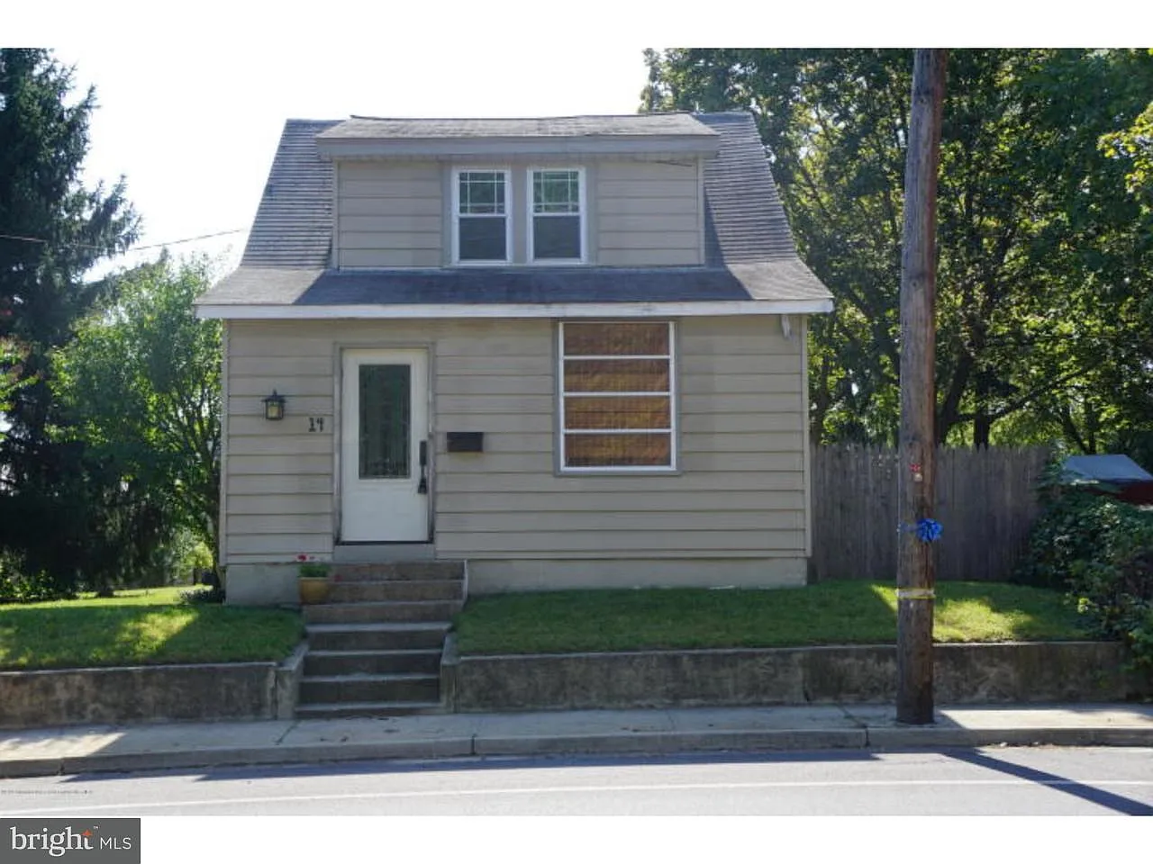 14 Maple Ave photo 1