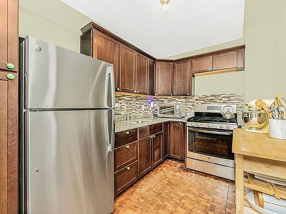 3rd image of 2575 Palisade Ave APT 3K