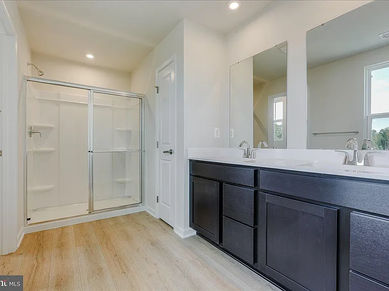 18045 South Village Dr — Photo 22