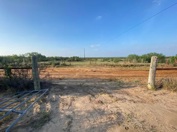 9 Ranch Rd, Encinal, TX 78019