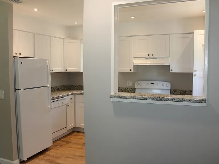 4 George B Ct — Photo 6