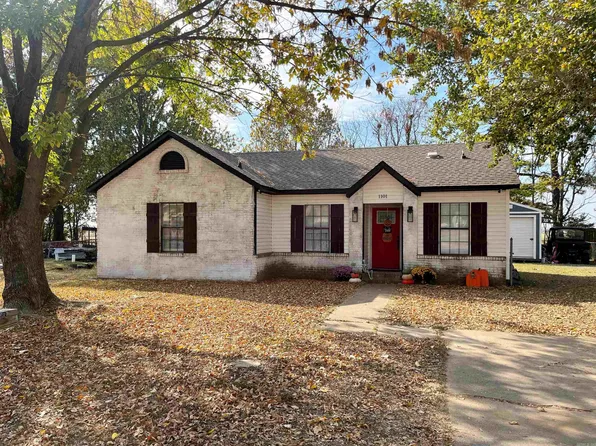 1101 Country Ln, Harrisburg, AR 72432