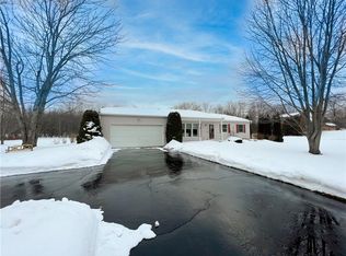 6781 Knickerbocker Rd, Ontario, NY 14519