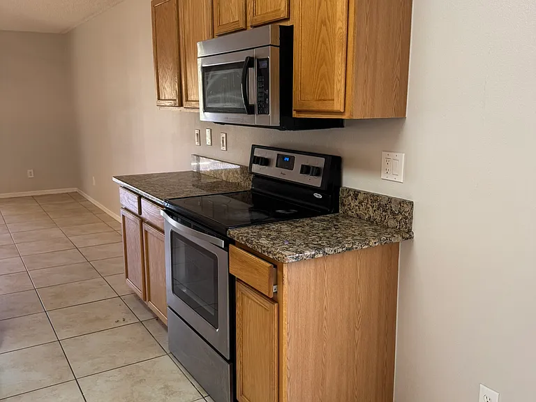 4058 Wilkes Dr — Photo 25