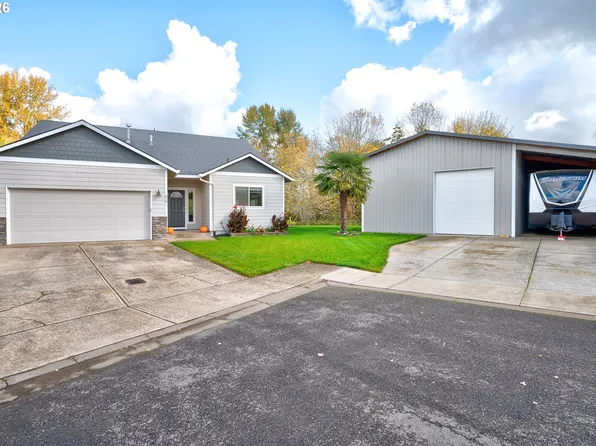 470 Burghardt Dr, Molalla, OR 97038