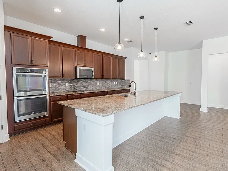 10667 Cardera Dr — Photo 16