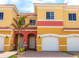 3512 NW 29th St, Lauderdale Lakes, FL 33311