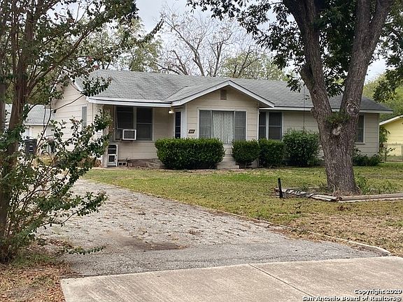 3rd image of 411 Glenoak Dr