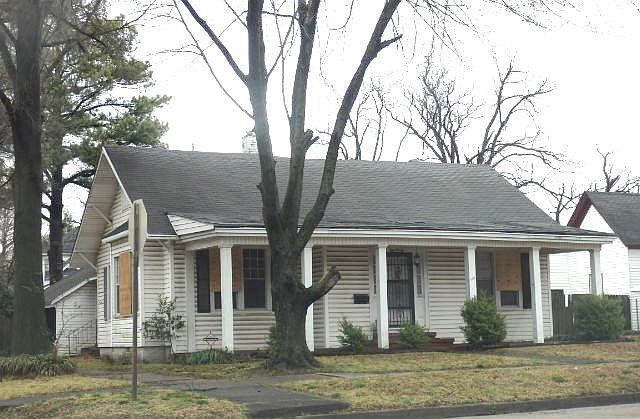 1st image of 820 Hearn St