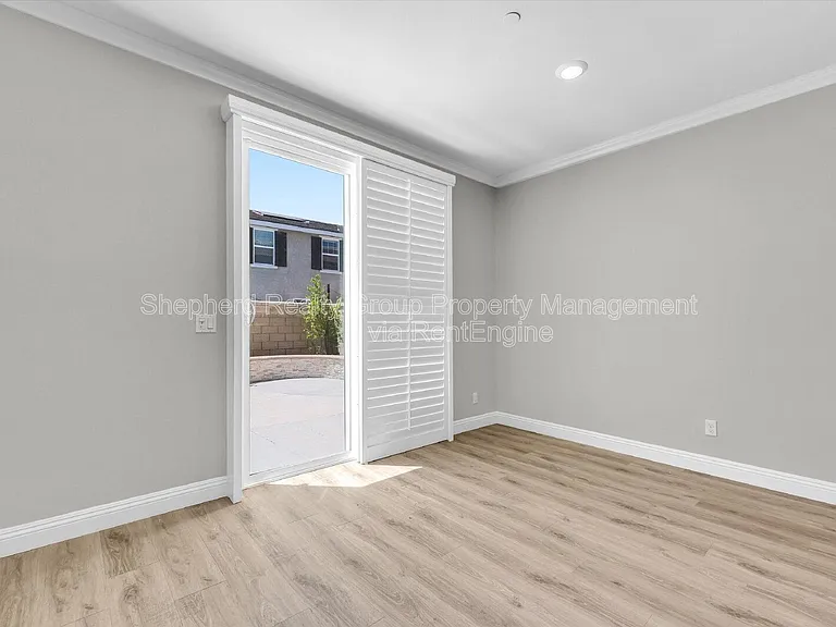 12167 Chutes Ct — Photo 9