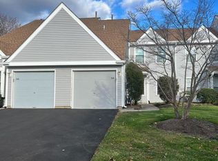 318 Birch Hollow Dr, Bordentown, NJ 08505