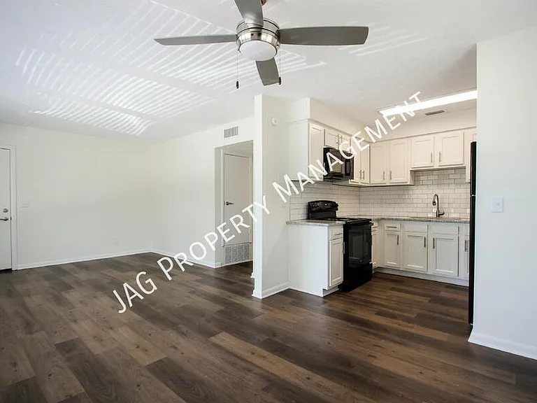 1426 Berrier St #4 — Photo 7
