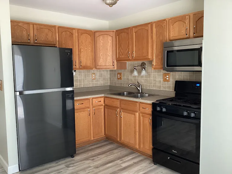 2211 Sturdy Rd — Photo 10
