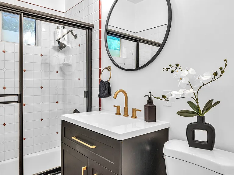 8700 Bonner Dr — Photo 19