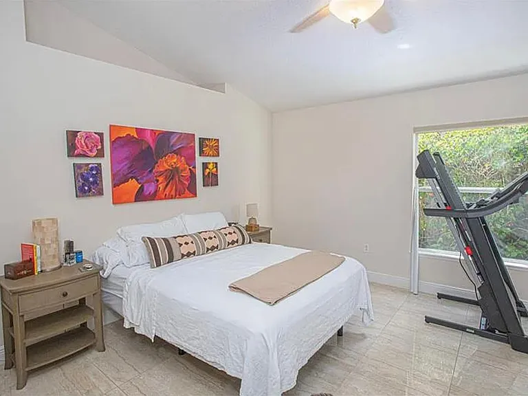 537 Mason Dr — Photo 16