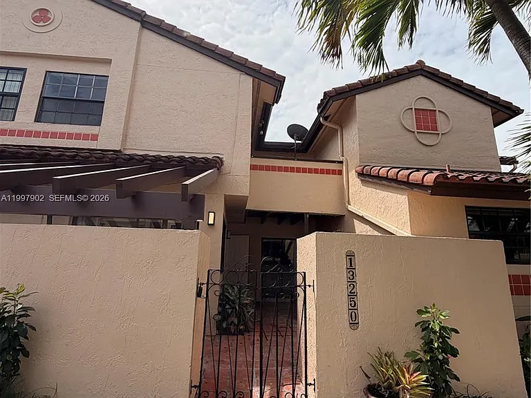 13257 SW 113th Ter #13257 — Photo 2