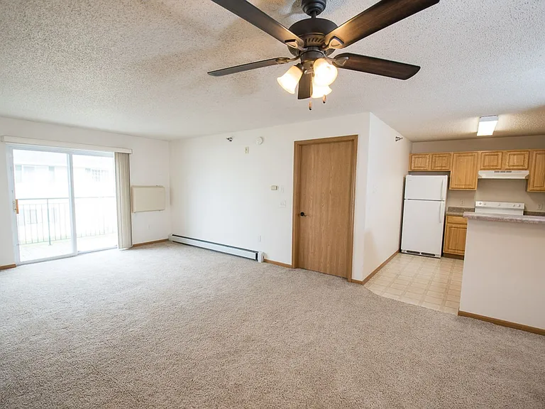 Pheasant Run Apartments — Photo 16