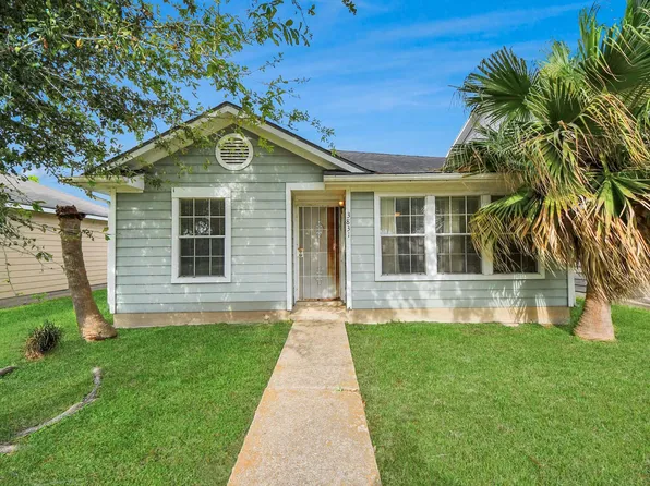 3831 E Traditions Ct, Houston, TX 77082