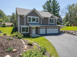 85 Maple Island Rd, Lakeville, MN 55044