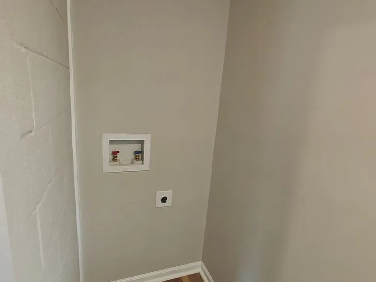 120 S Little Rd — Photo 13