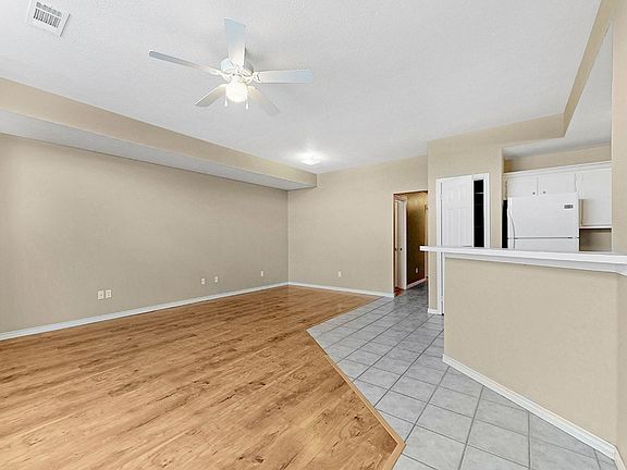 4th image of 1421 Western Oaks Ct
