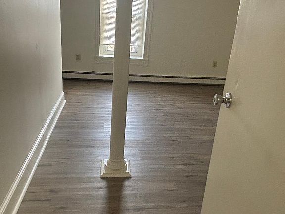 5th image of 377 W Ridge Pike APT B