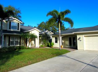 3205 Oak Green Way, Tampa, FL 33611