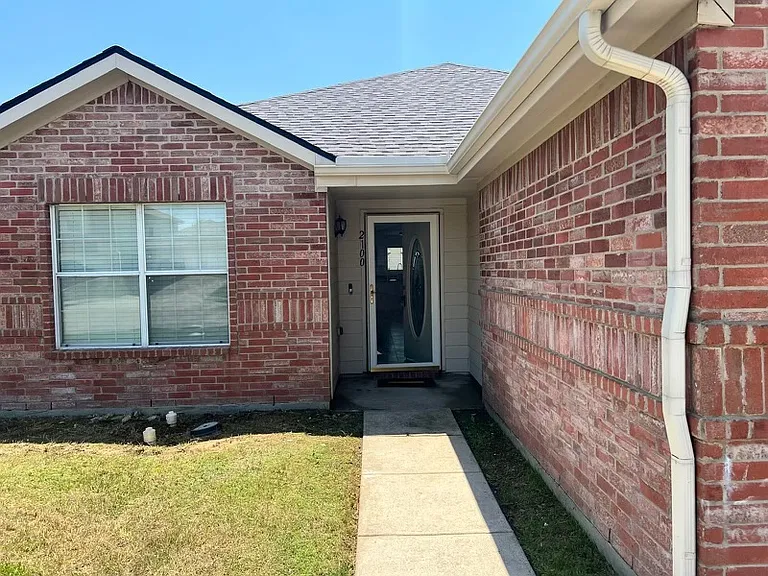 2100 Bliss Rd — Photo 2