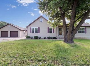 310 N Ethlyn Rd, Winfield, MO 63389