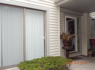 3539 Golfview Dr, Hazel Crest, IL 60429