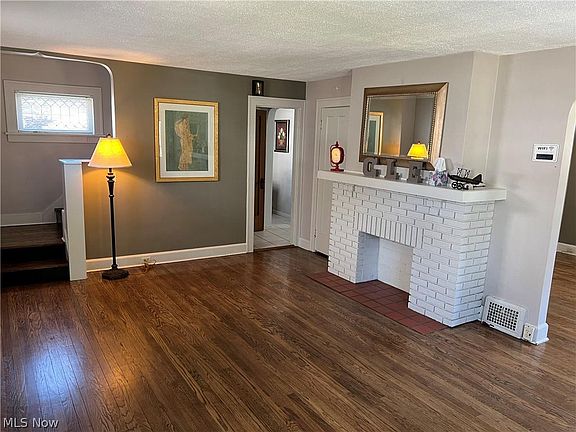 3rd image of 1810 Saratoga Ave