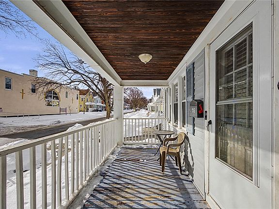 4th image of 116 Barberry Ter