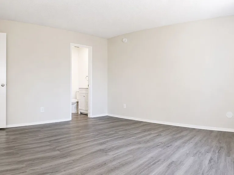 18100 Roscoe Blvd Northridge, CA 91325 — Photo 57