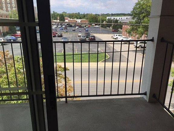 5th image of 3301 Colonial Manor Cir Unit 5A
