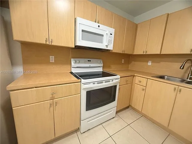 8802 NW 109th Ct — Photo 2