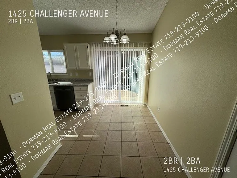 1425 Challenger Ave — Photo 4