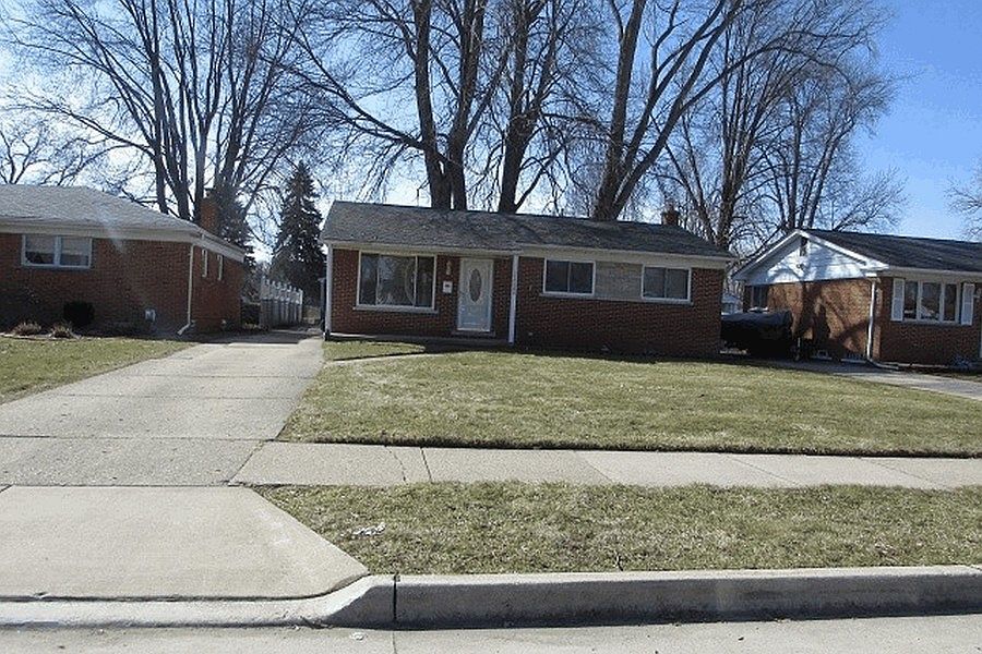1st image of 22600 Violet St