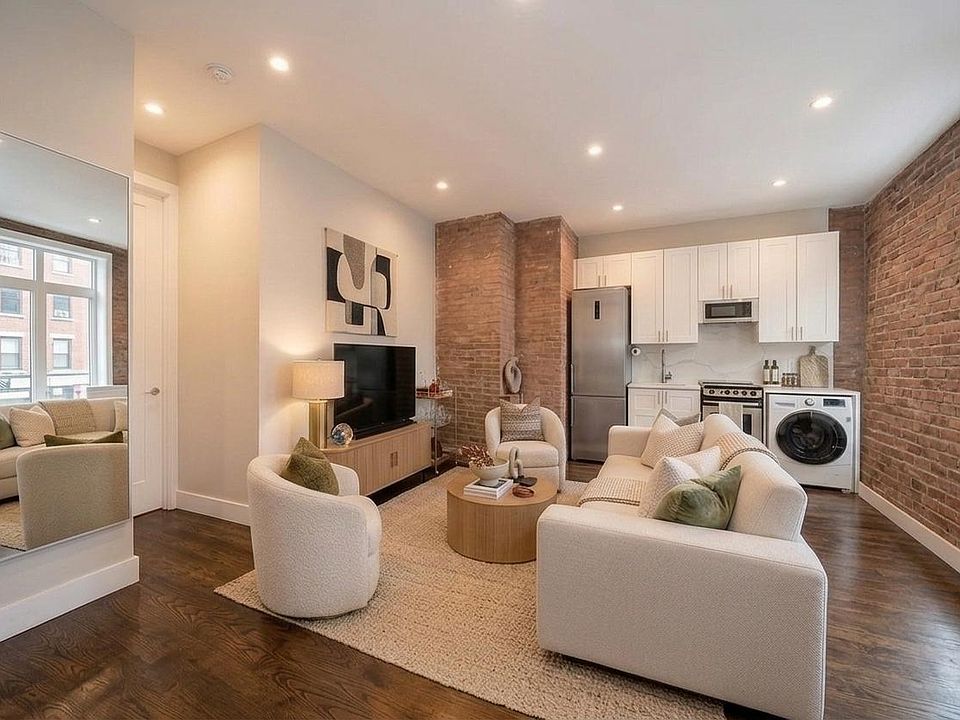 1st image of 92 2nd Ave APT 3