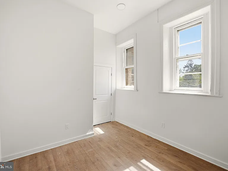 6012 Ridge Ave #6 — Photo 13