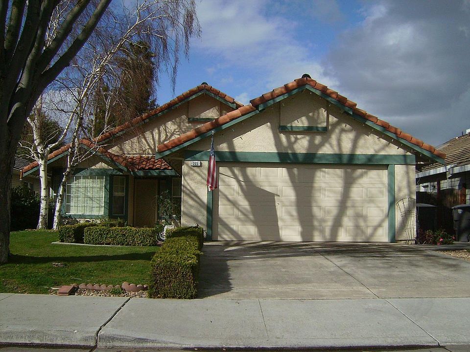 2nd image of 275 Arroyo Hondo Cir